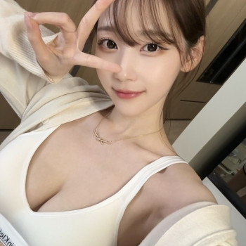 장지연 얘도 예쁘네