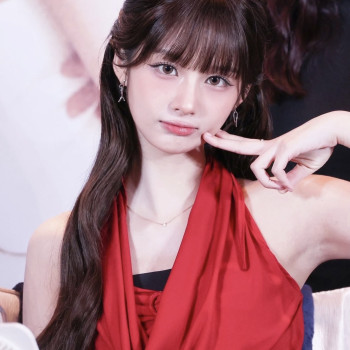 외모 goat 설윤