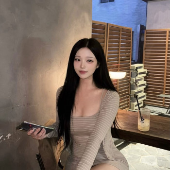 카페 외출룩