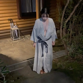 너무 풀어헤치고 다니는 성진국 처자
